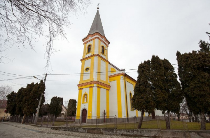 Farský kostol povýšenia Svätého kríža